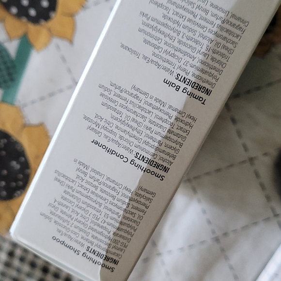 Kerasilk 3 PC Vegan Nourished & Smooth Kit Gift Set - Picture 5 of 6